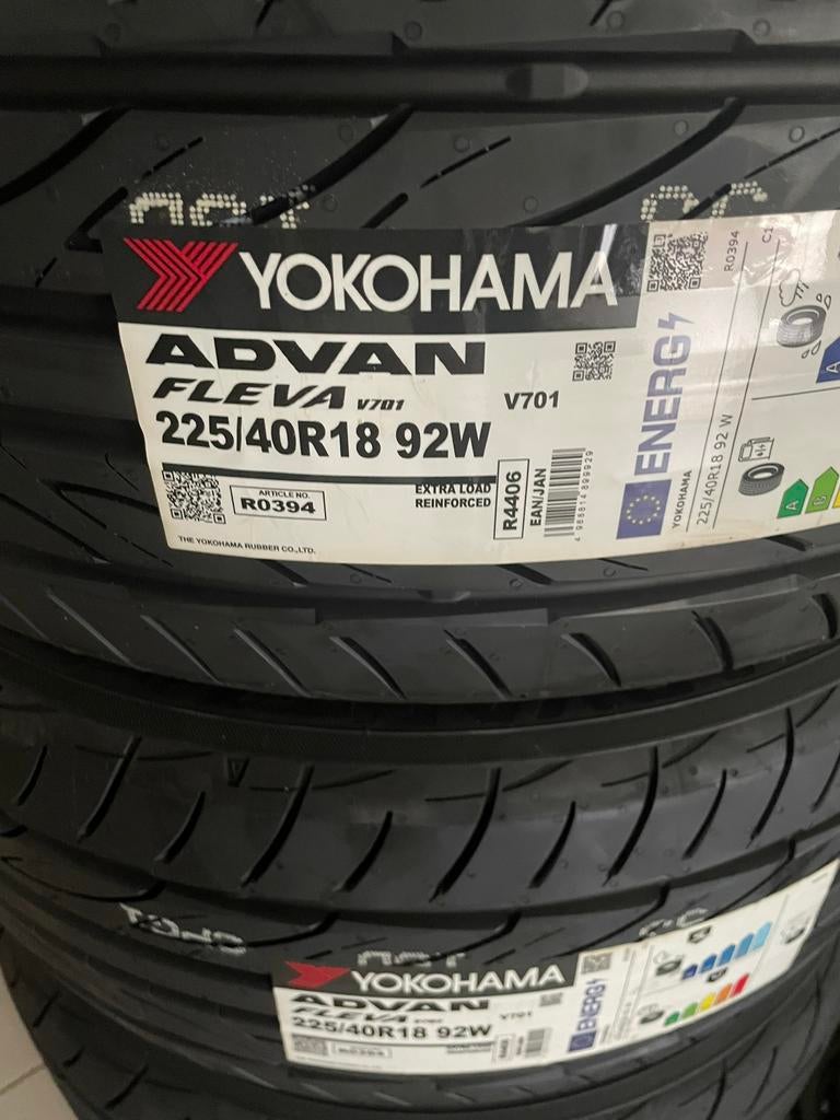 Pneus Yokohama 225-40-18 neufs !, Autos : Pièces & Accessoires, Pneus & Jantes, Neuf, Véhicule de tourisme, Pneus été, Enlèvement