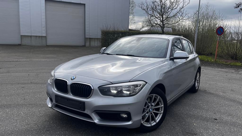 BMW 116d facelift business line in goede rijdende staat, Auto's, Electronic Stability Program (ESP), 5 deurs, 3 cilinders, Zilver of Grijs