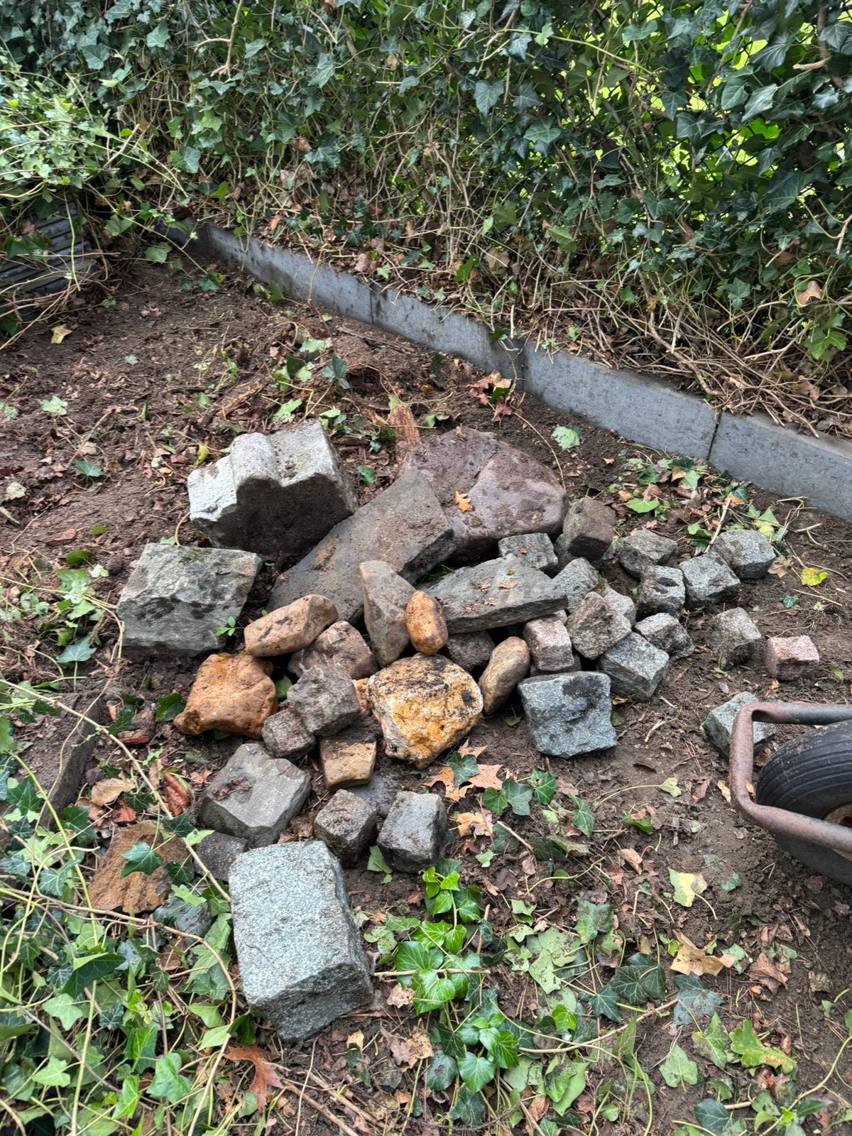 Gratis Asortiment Diverse Natuurstenen, Tuin en Terras, Ophalen, Gebruikt