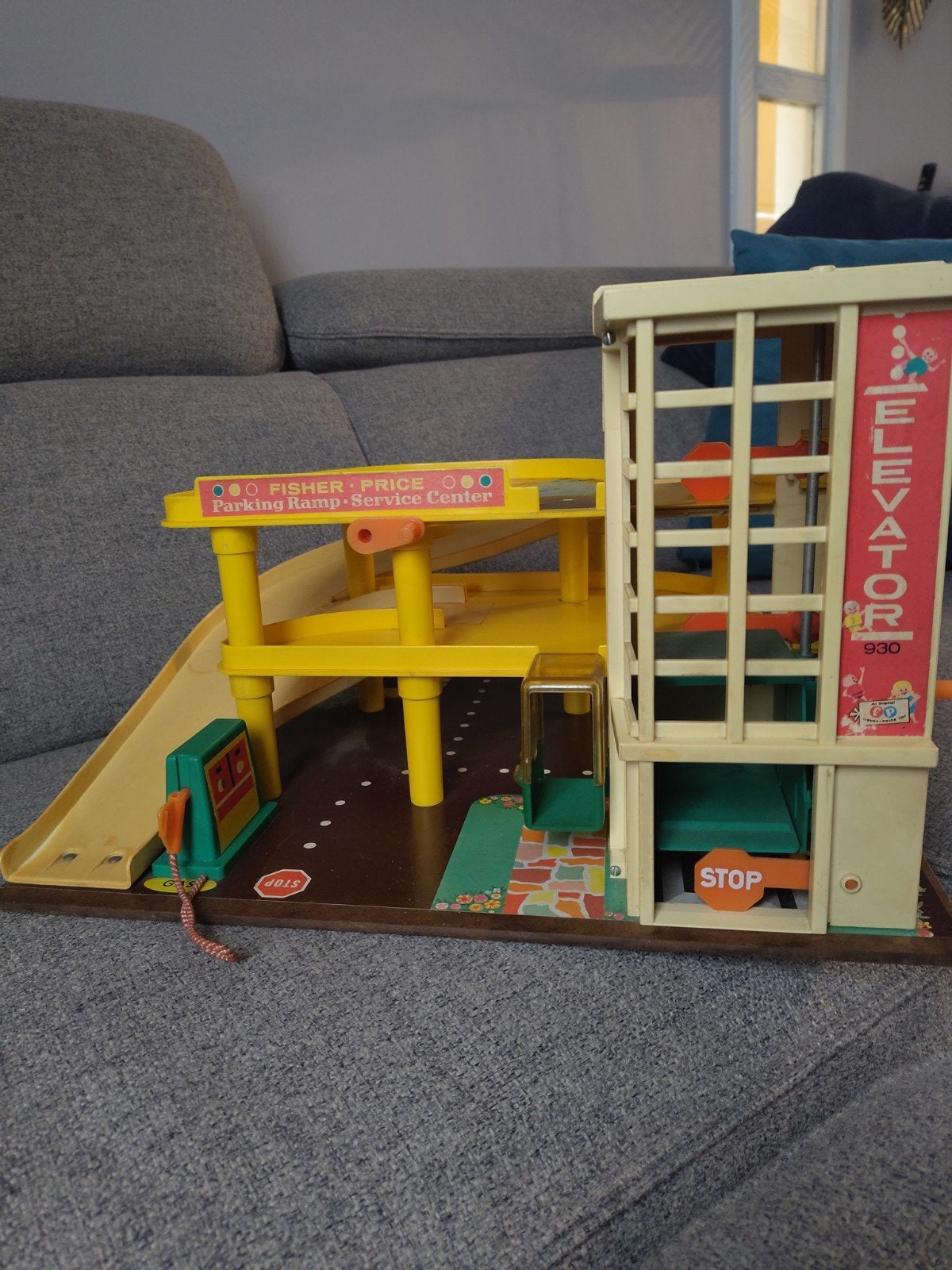 Fisher Price Garage, 1970, Kinderen en Baby's, Ophalen of Verzenden, Gebruikt, Auto of Voertuig, Met geluid