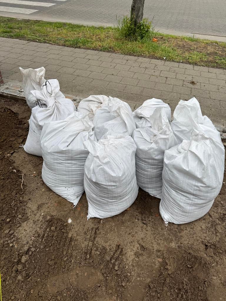 GRATIS opvulgrond / aarde in zakken, Enlèvement, Comme neuf