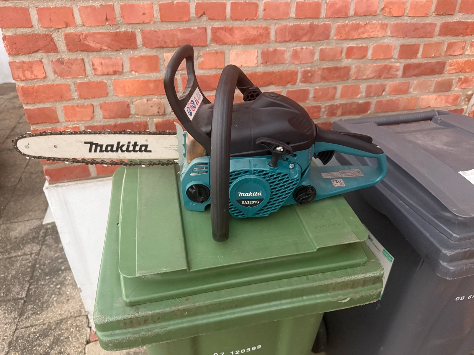Makita ketting zaag, Tuin en Terras, Ophalen, Zo goed als nieuw