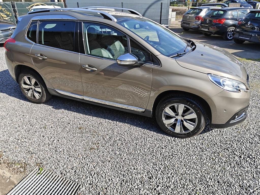 Peugeot 2008 Allure Panodak (bj 2015), Auto's, Peugeot, Voorwielaandrijving, Euro 5, Gebruikt, 120 pk