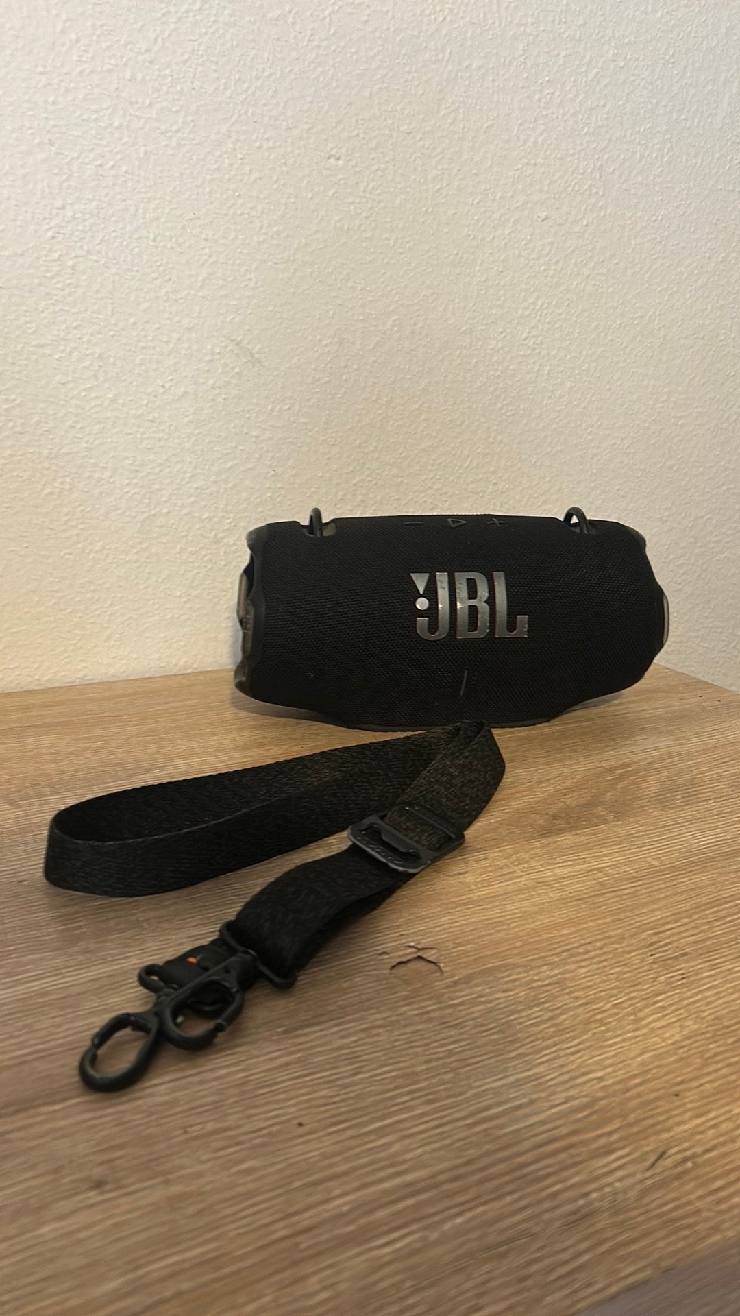 Jbl xtreme 4 met draaglint, Ophalen, JBL, Zo goed als nieuw, Bluetooth
