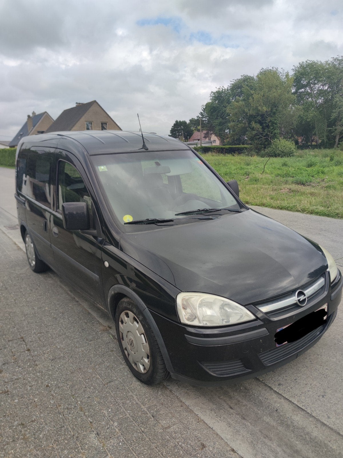 Zwarte Opel combo, Particulier, Te koop
