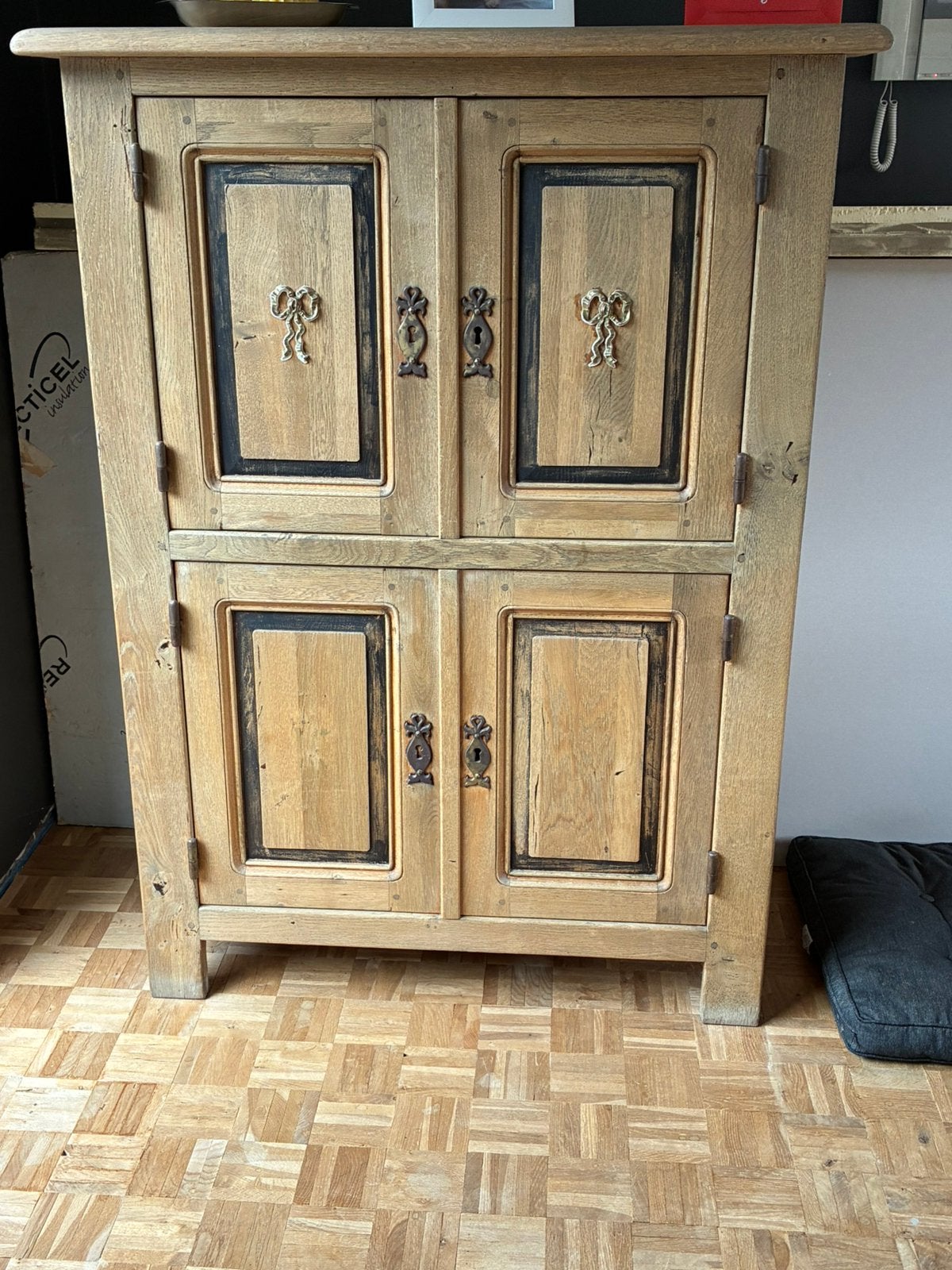 Antieke eiken kast, Antiek en Kunst, Ophalen