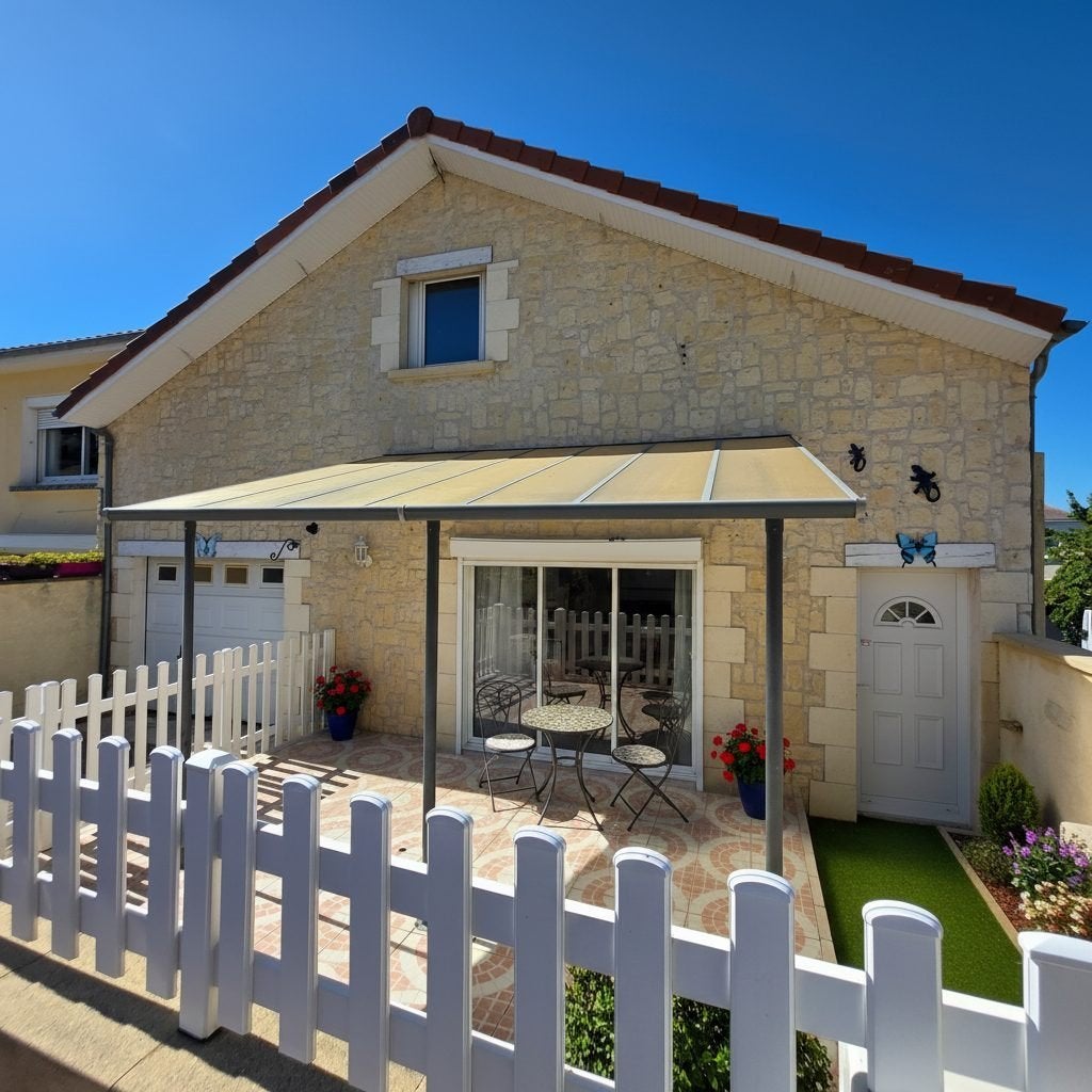 MAISON type LOFT -173 m²-3 SUITES-GARAGE, Immo, Étranger, Ville, Maison d'habitation, PERIGUEUX - DORDOGNE, 3 pièces