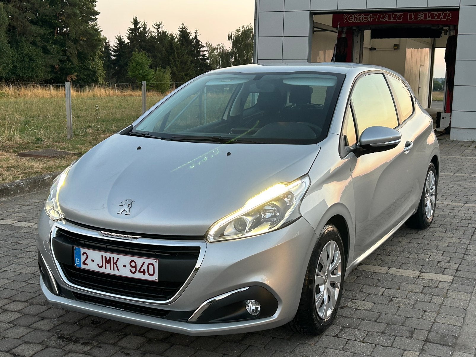 Peugeot 208 2015, Auto's, Stof, 1199 cc, 5 zetels, 3 cilinders