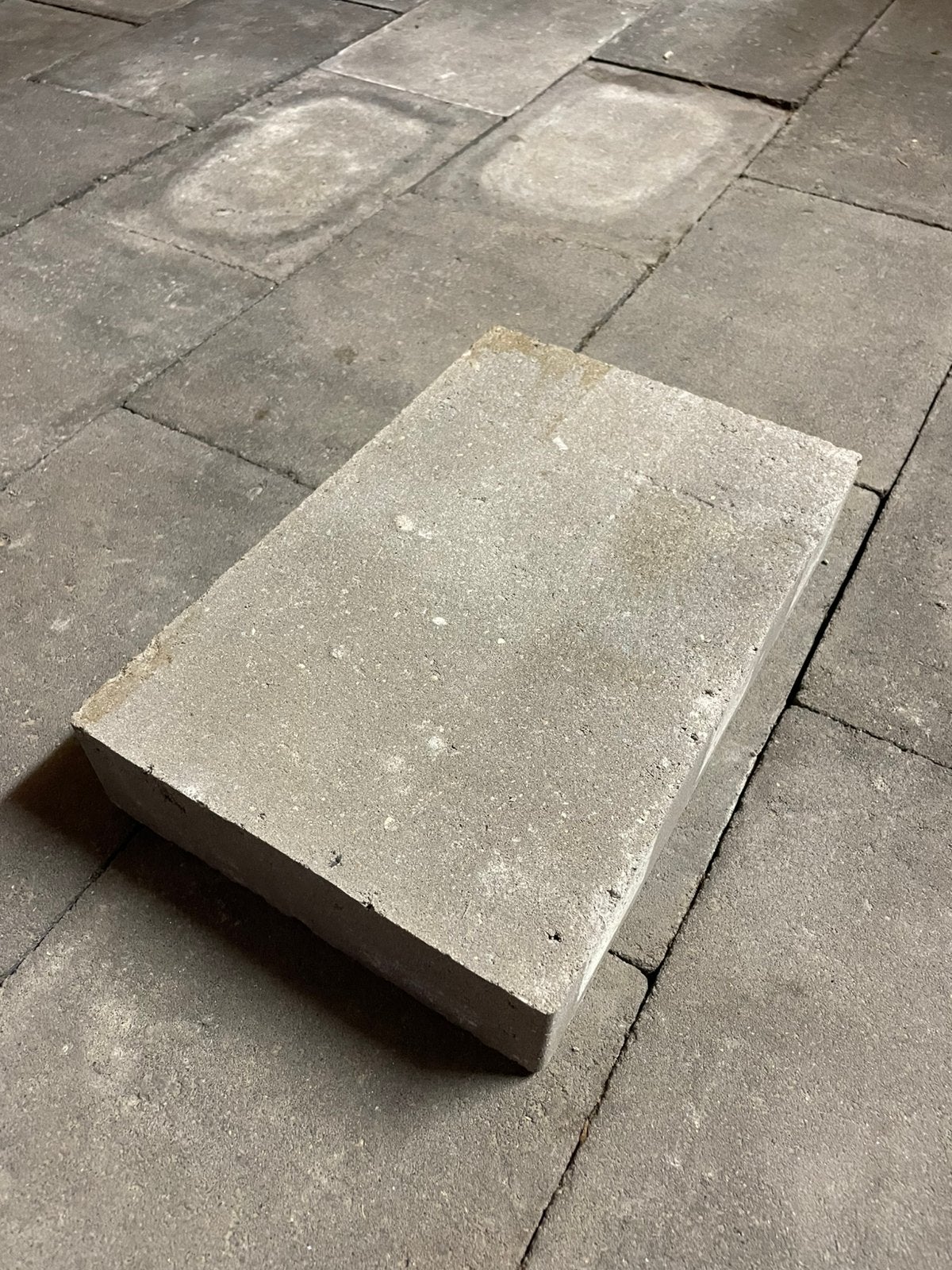 Kasseien beton getrommeld grijs 20 x 30 x 6 cm - 42 stuks, Ophalen, Nieuw, Beton, Terrastegels