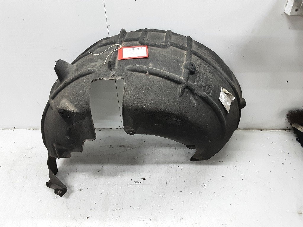 BINNENSPATSCHERM LINKS ACHTER Taycan (Y1A) (9J1810969A), Auto-onderdelen, Gebruikt, Porsche Deutschland GmbH, Porscheplatz 1
70435  Stuttgart, DE