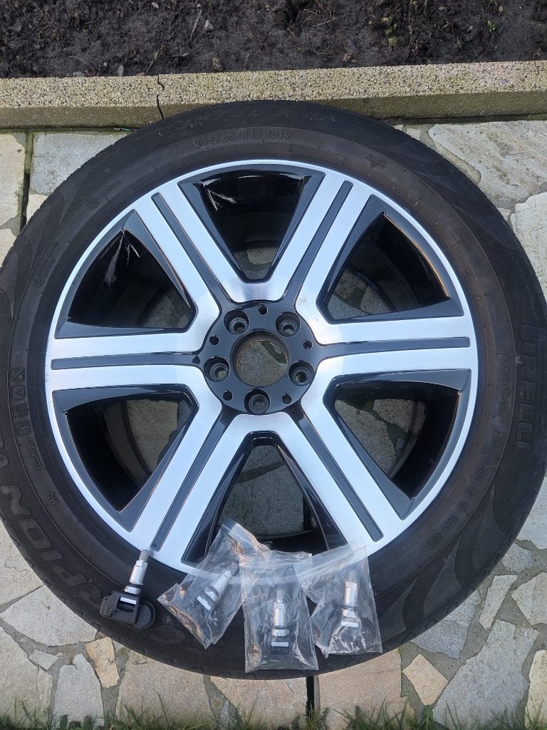 pneus Mercedes + jantes 19 pouces comme neufs, Pneus et Jantes, Véhicule de tourisme, Pneus été, Utilisé