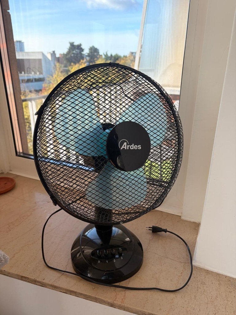 Table Fan Ardes, Enlèvement, Utilisé, Noir, Plastique