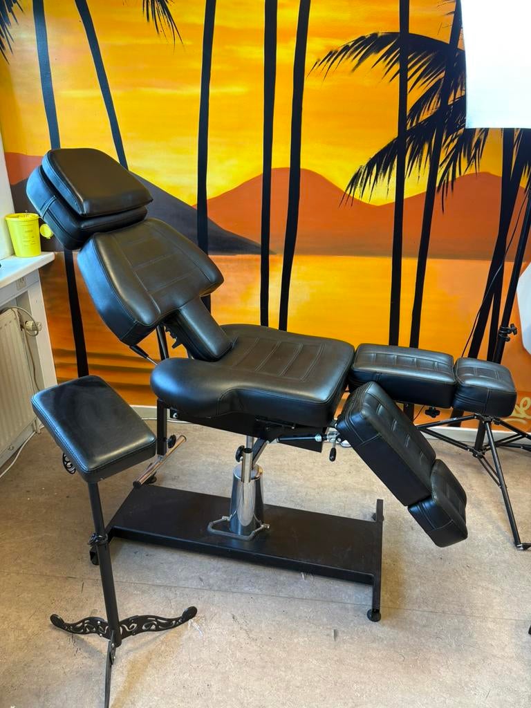 VERSTELBARE TATTOO STOEL + ARMSTEUN, Sports & Fitness, Produits de massage, Comme neuf, Enlèvement