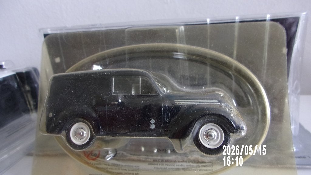 RENAULT JUVA 4 VAN. GENDARMERIE.COMME NEUVE, 1/43 NOREV, Hobby en Vrije tijd, Modelauto's | 1:43, Ophalen of Verzenden, Zo goed als nieuw