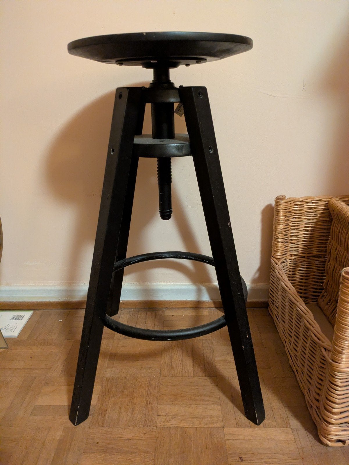 Tabouret de bar réglable à vis, Maison & Meubles, 1 tabouret, Comme neuf, Enlèvement, Bois