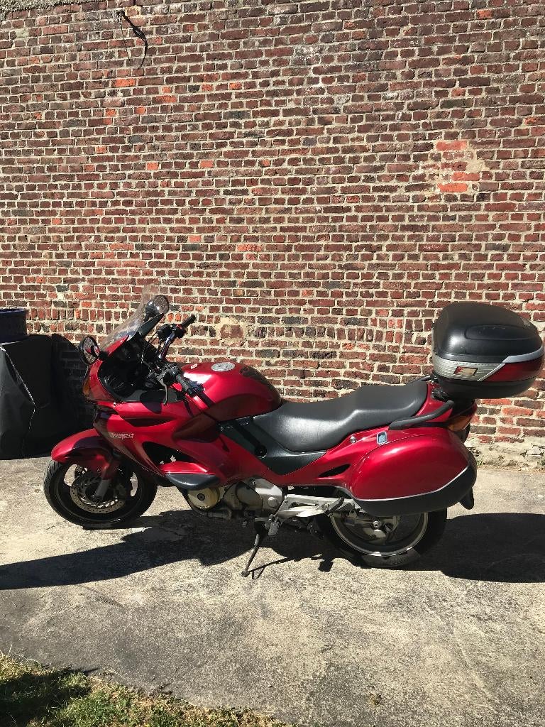 Honda Deauville NT650V (2000), Cardan-aandrijving, 2 cilinders, Occasion, Motorrijbewijs A