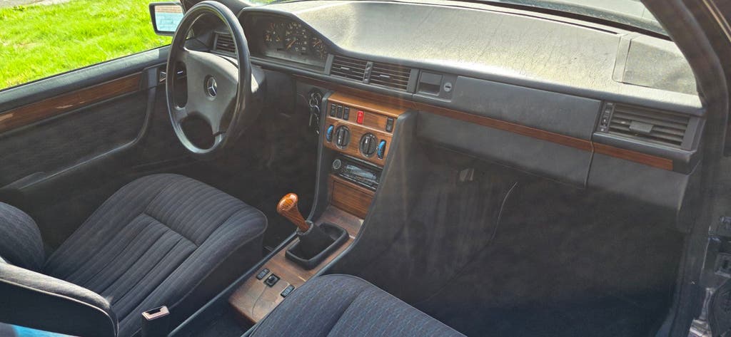 Mercedes 250TD Oldtimer 1992 met 295.000km, foto 9