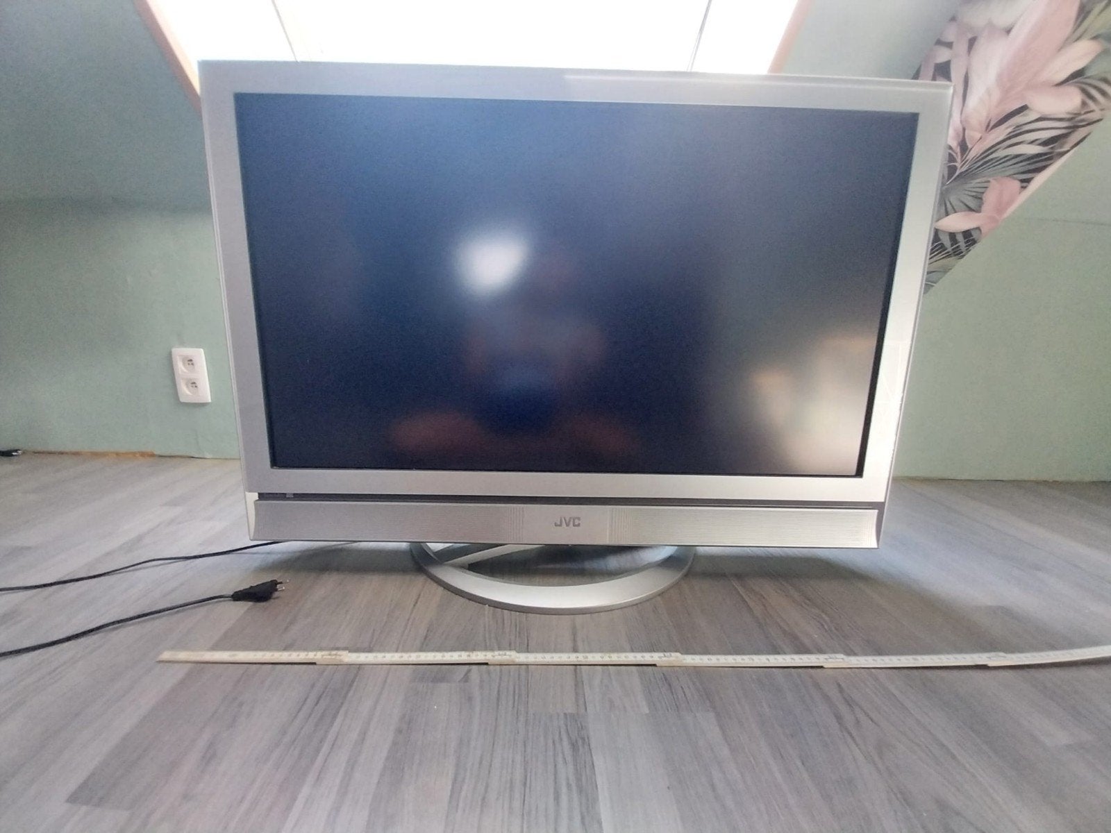 Télévision JVC, Enlèvement