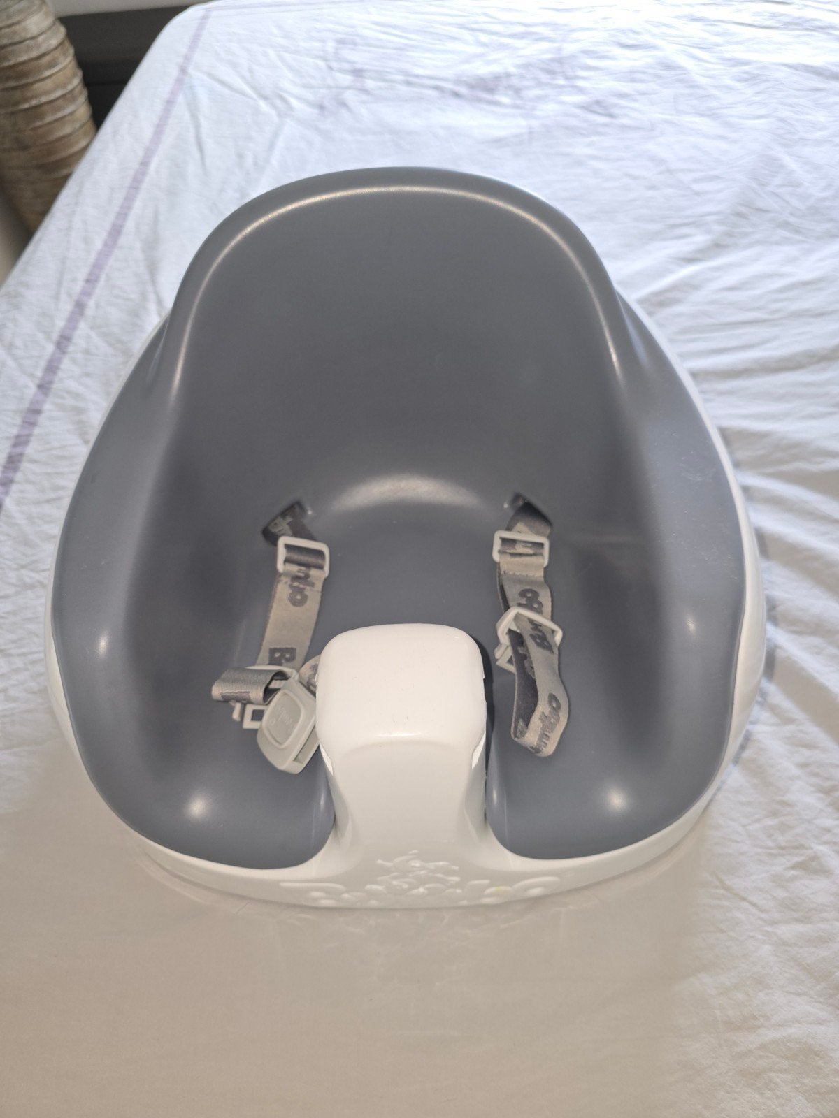 Siège bébé Bumbo Multi seat, Enfants & Bébés, Chaises pour enfants, Comme neuf, Chaise évolutive, Plateau amovible, Ceinture(s)