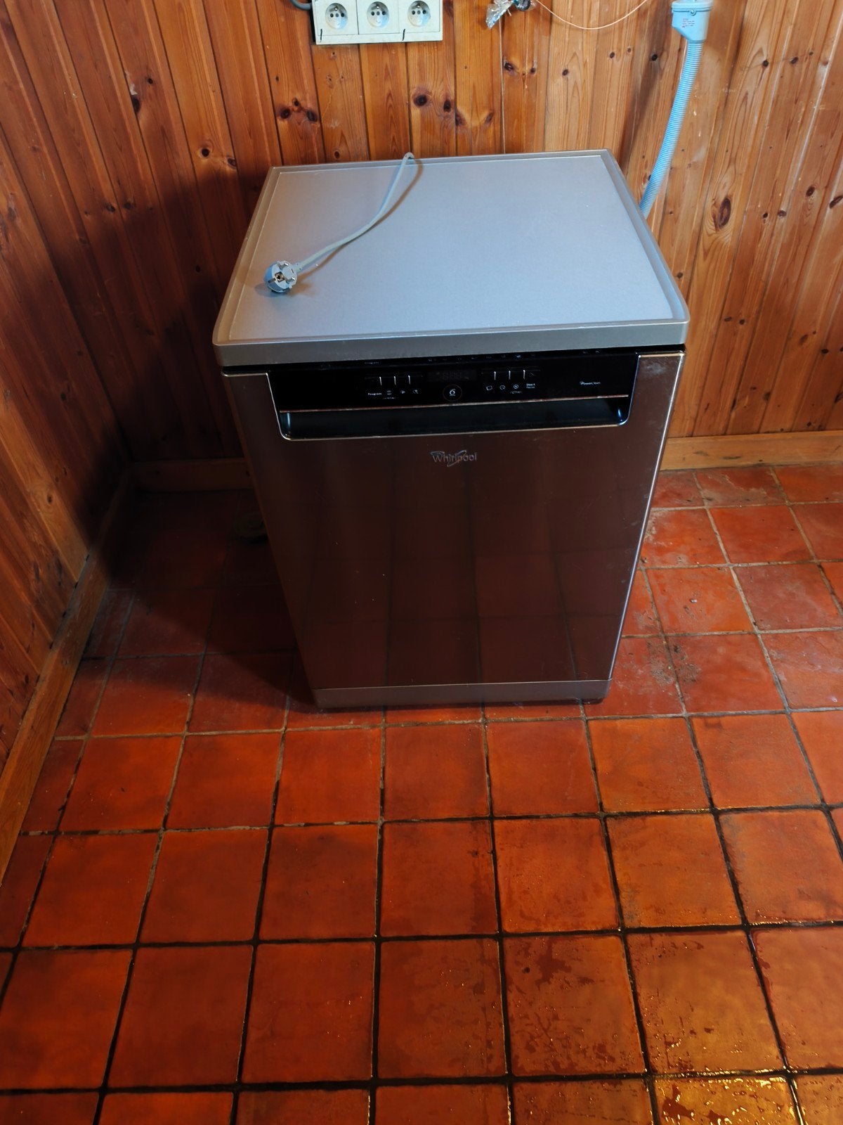 afwasmachine Whirlpool, Elektronische apparatuur, Ophalen, Gebruikt, Vrijstaand, Energieklasse A of zuiniger