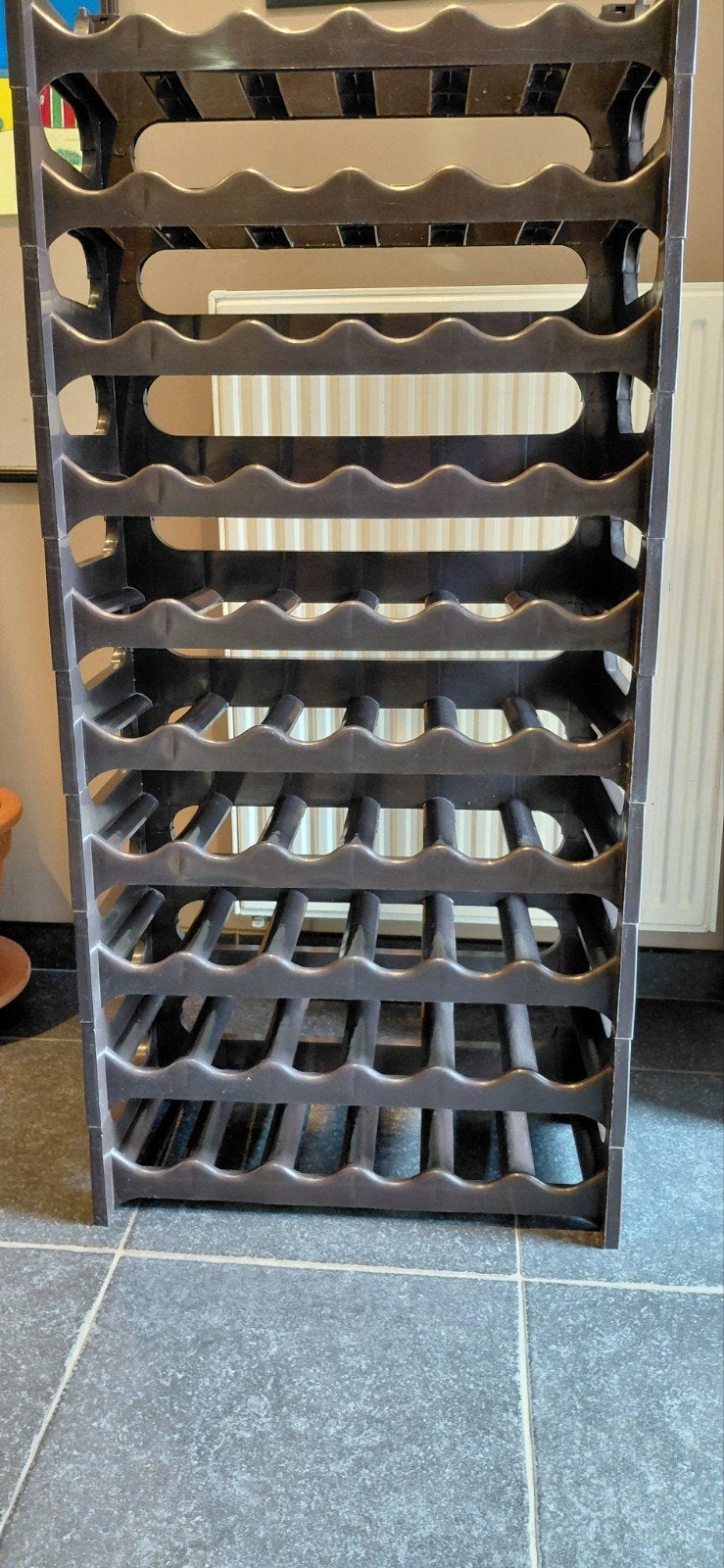 stapelbaar wijn of frisdrankrek in kunststof, Huis en Inrichting, Woonaccessoires | Wijnrekken, Ophalen, Gebruikt, Kunststof, 25 flessen of meer