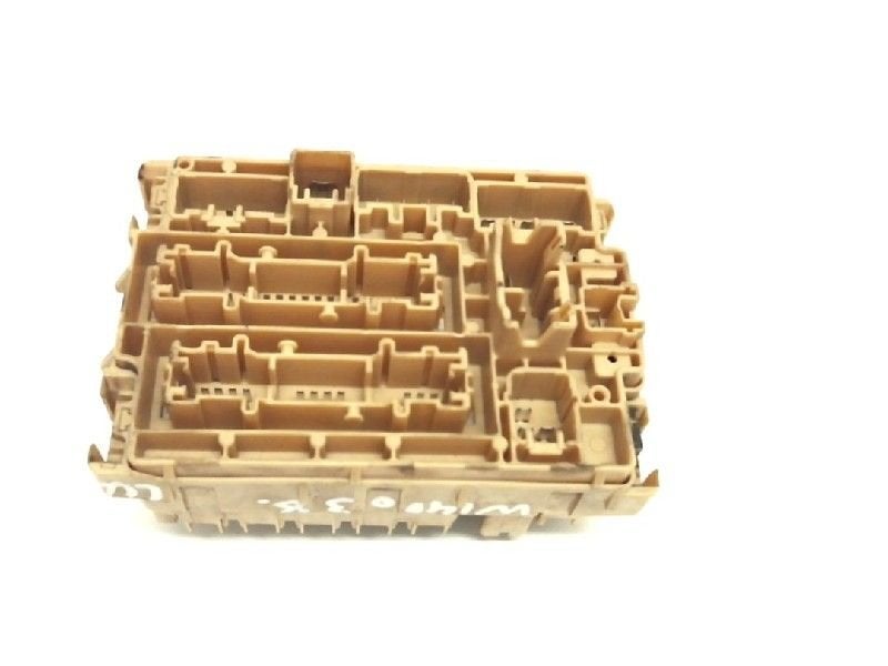 BOITIER FUSIBLES Celica (ZZT230 / 231) (|9098702025|), Utilisé, Toyota