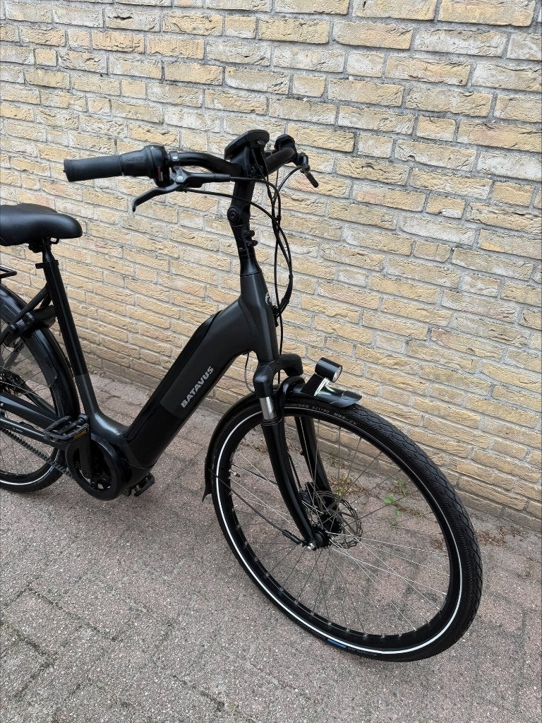 nieuw staat Batavus finez bosch midden motor in tube accu, Fietsen en Brommers, Elektrische fietsen, Ophalen, Batavus, Zo goed als nieuw