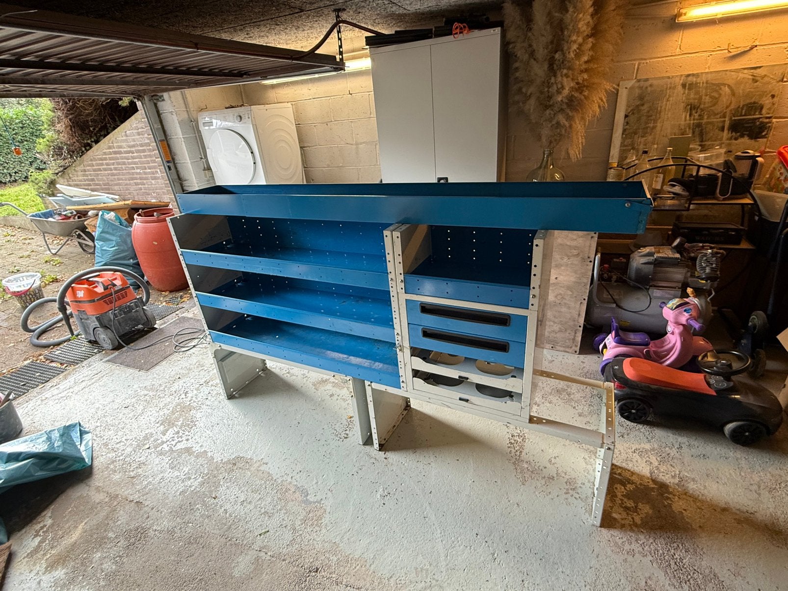 Étagère camionnette, Enlèvement, Utilisé