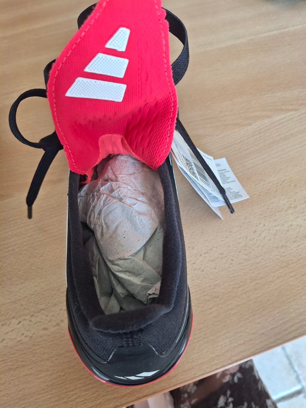 De laatste nieuwe sportschoenen maat 40 van adidas., Ophalen, Overige kleuren, Sportschoenen, Nieuw