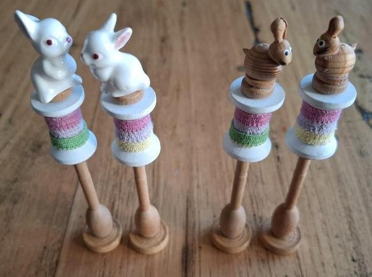 2 Sets handgemaakte paasdecoratie van houten klosjes 4, Divers, Pâques, -, Comme neuf, -, -