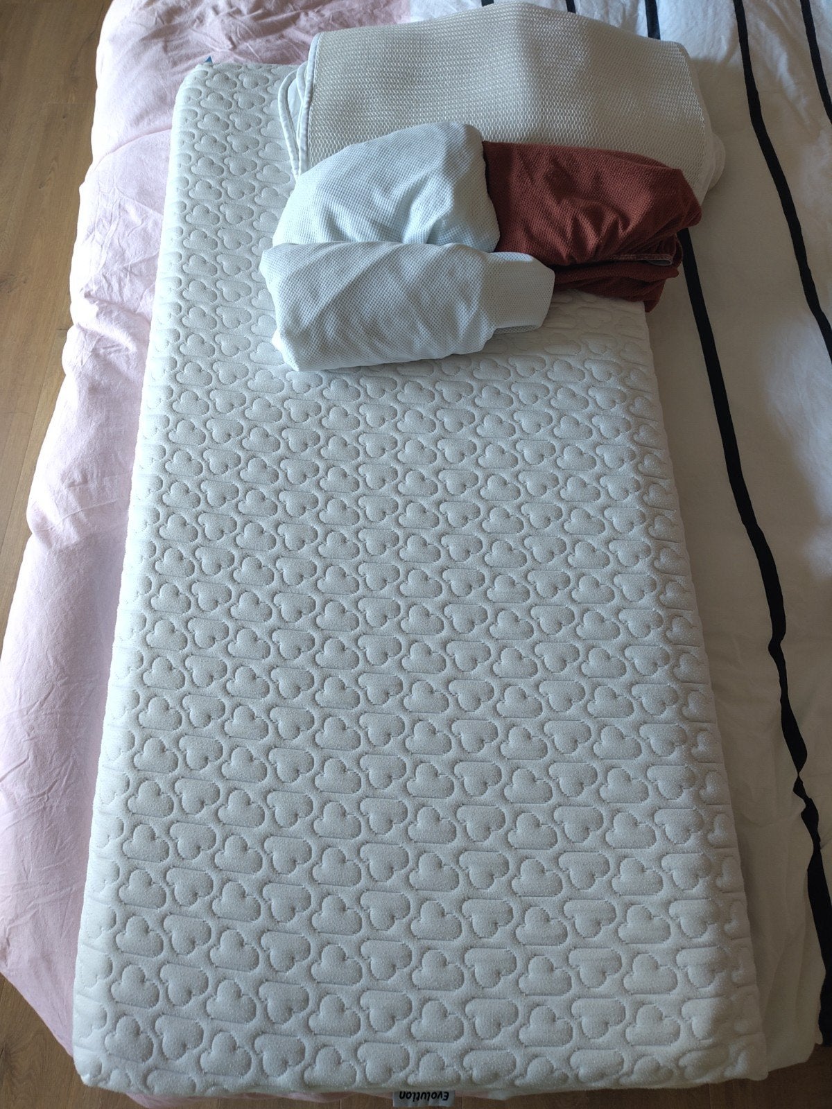 Aerosleep matras met toebehoren, Kinderen en Baby's, Ophalen, Gebruikt, Overige typen