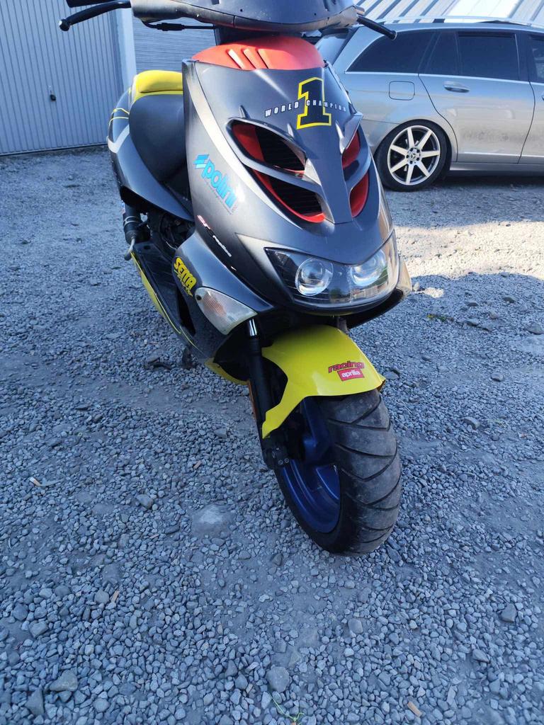 A vendre ou echange aprillia sr 50 2t classe A, Enlèvement, Comme neuf