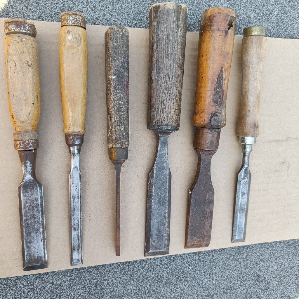 6 houtbeitels, Ophalen