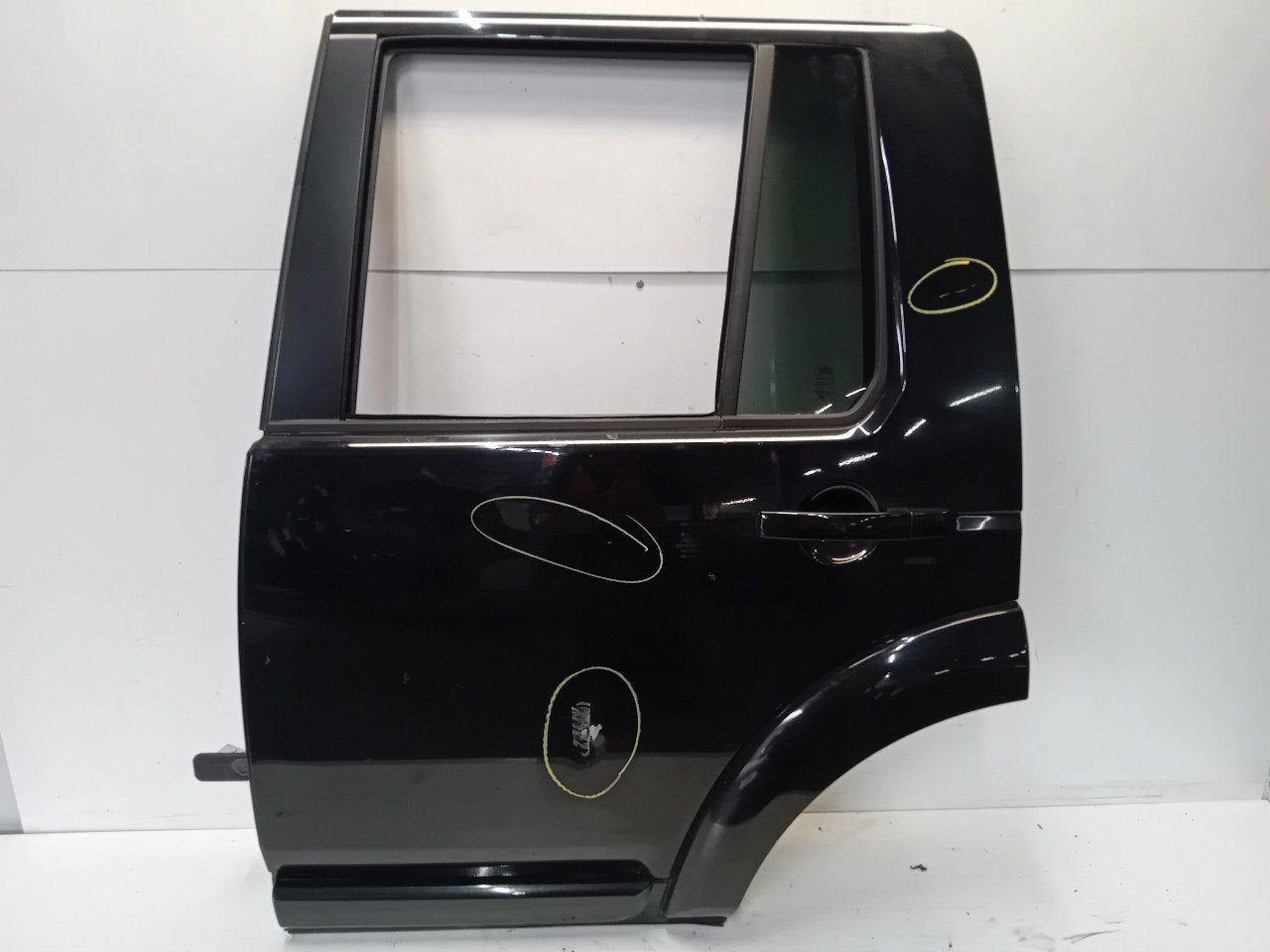 Portier links achter Land Rover Discovery, Onderdelen@venauto.nl, Van der Ven Autorecycling B.V., Land Rover, Ettenseweg 76, 4706 PB Roosendaal, The Netherlands