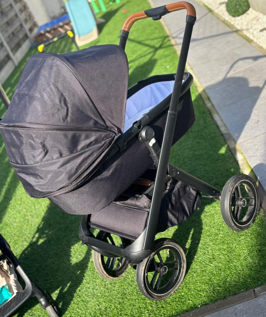 Dubatti one kinderwagen, Kinderen en Baby's, Kinderwagens en Combinaties, Gebruikt, Verstelbare duwstang, Ophalen, Kinderwagen