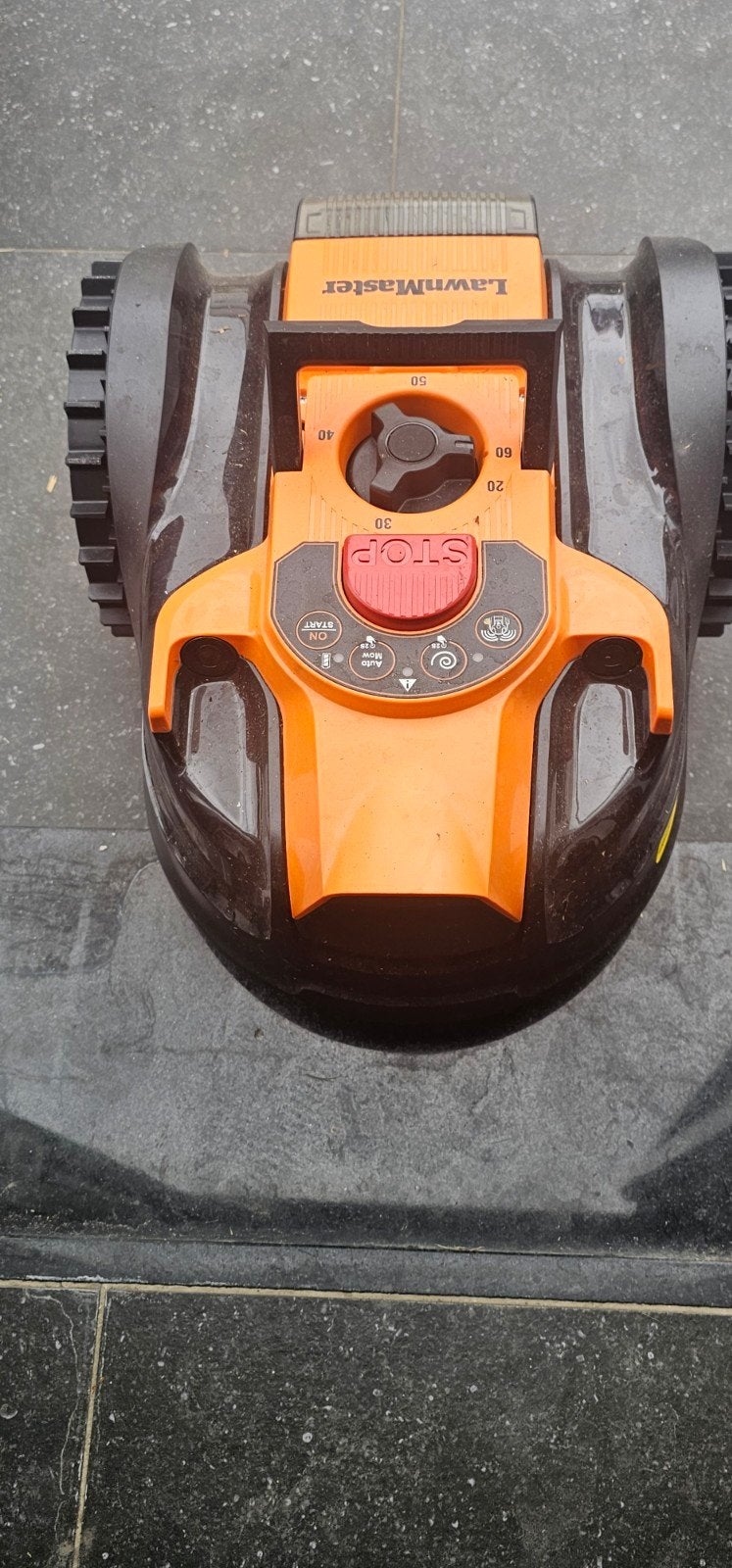 Lawnmaster robotmaaier zonder draad 20 maanden garantie, Ophalen