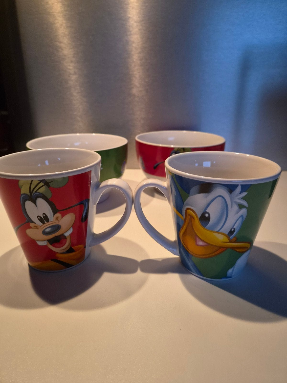 Mokken Disneyland Parijs 15 jaar bestaan, Maison & Meubles, Cuisine | Vaisselle, Enlèvement ou Envoi, Mug, Pierre, Comme neuf