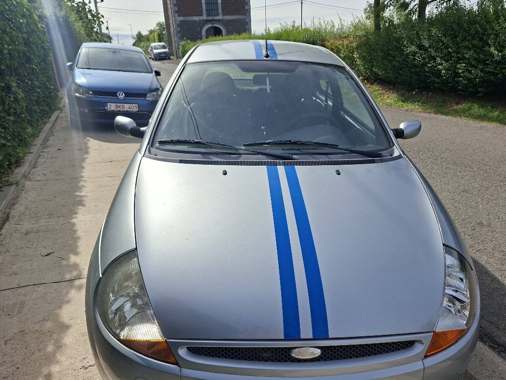 FORD KA 125000KLM demande d immatriculation 1150 euros, Auto's, Ford, Voorwielaandrijving, 4 zetels, Stof, Zwart