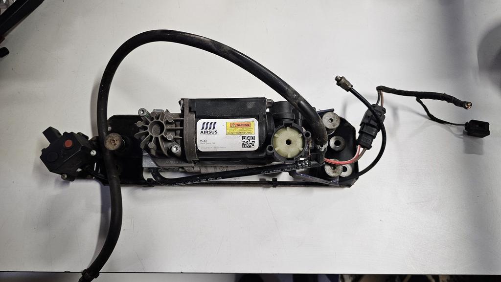 Luchtvering compressor BMW 5-Serie E61 37106789937 6789937, Gebruikt, -, Ophalen of Verzenden, -