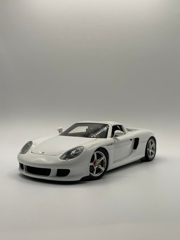 Porsche Carrera GT Minichamps 1/18, Enlèvement ou Envoi, Comme neuf