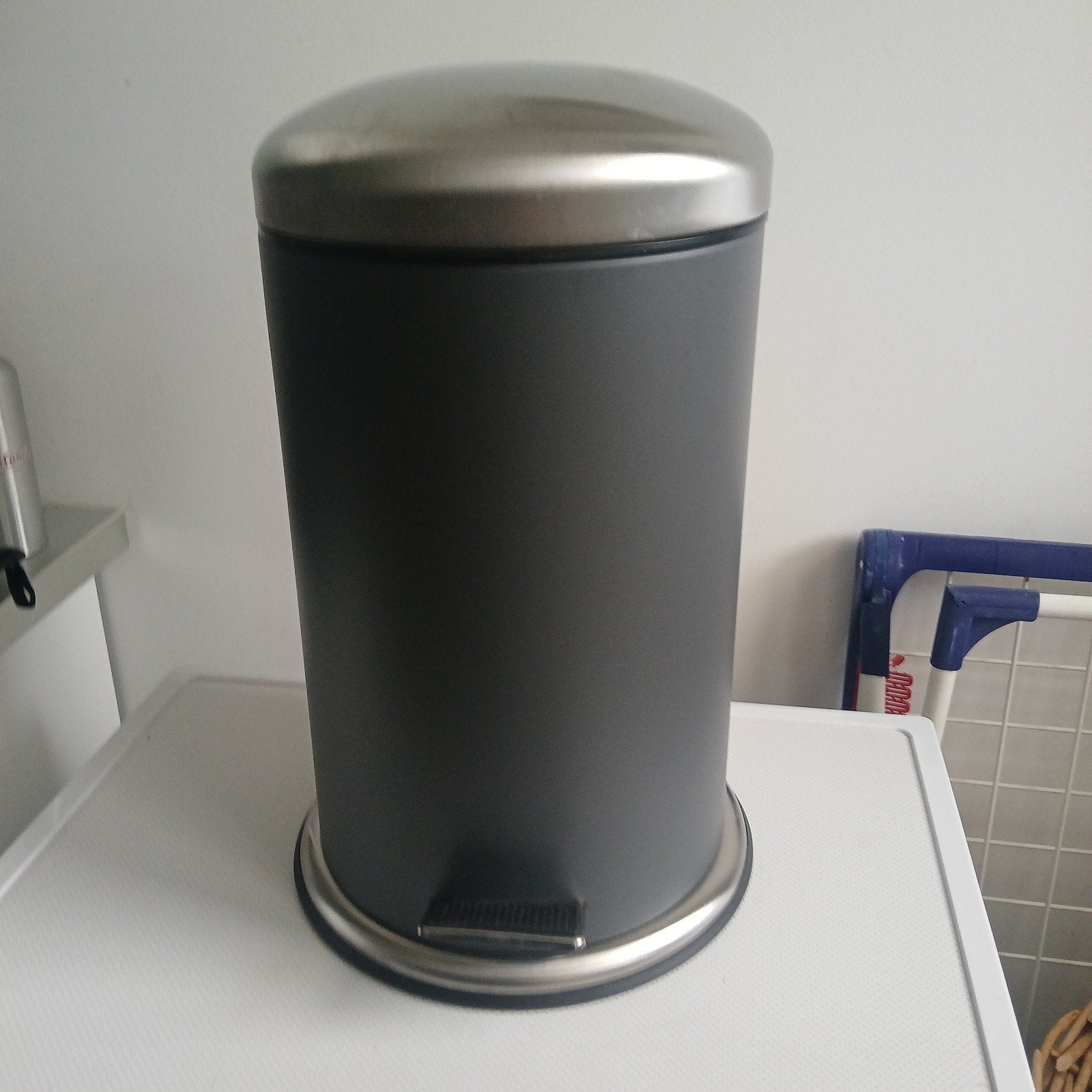 PEDAALEMNER IKEA ALS NIEUW, Huis en Inrichting, Woonaccessoires | Prullenbakken, Ophalen