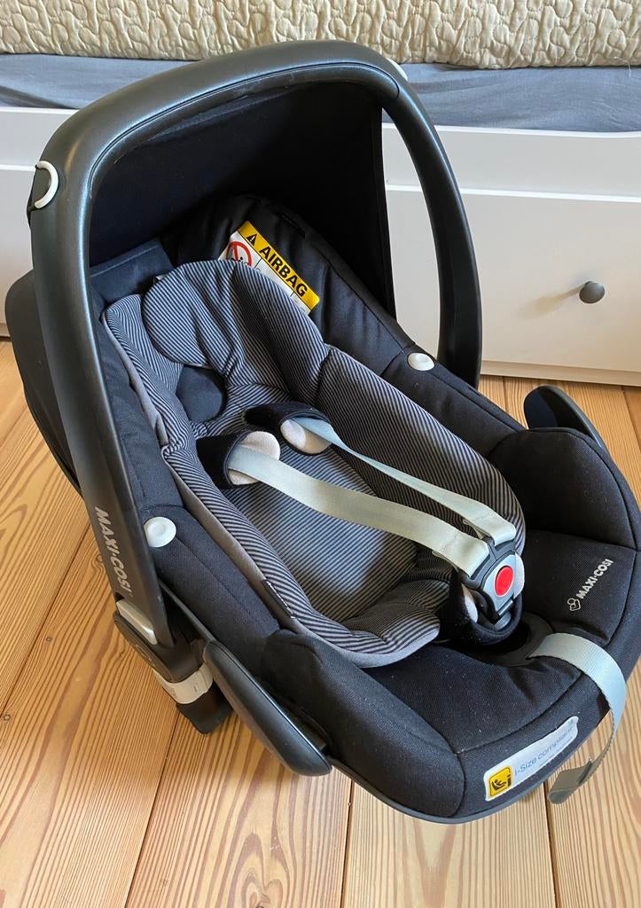 Maxi Cosi met 2wayFix, Kinderen en Baby's, Ophalen, Zo goed als nieuw