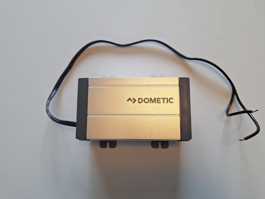 Dometic stroomomvormer 12V naar 220 V, Ophalen of Verzenden