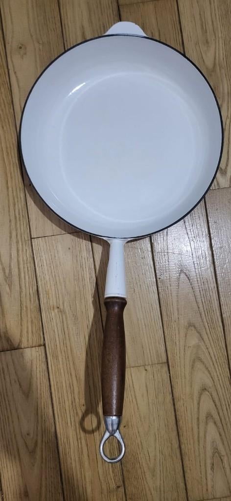 Poêle vintage en fonte Cousances by Le Creuset – Ø28 cm, Maison & Meubles, Enlèvement, Comme neuf, Fonte, Poêle à frire ou Sauteuse
