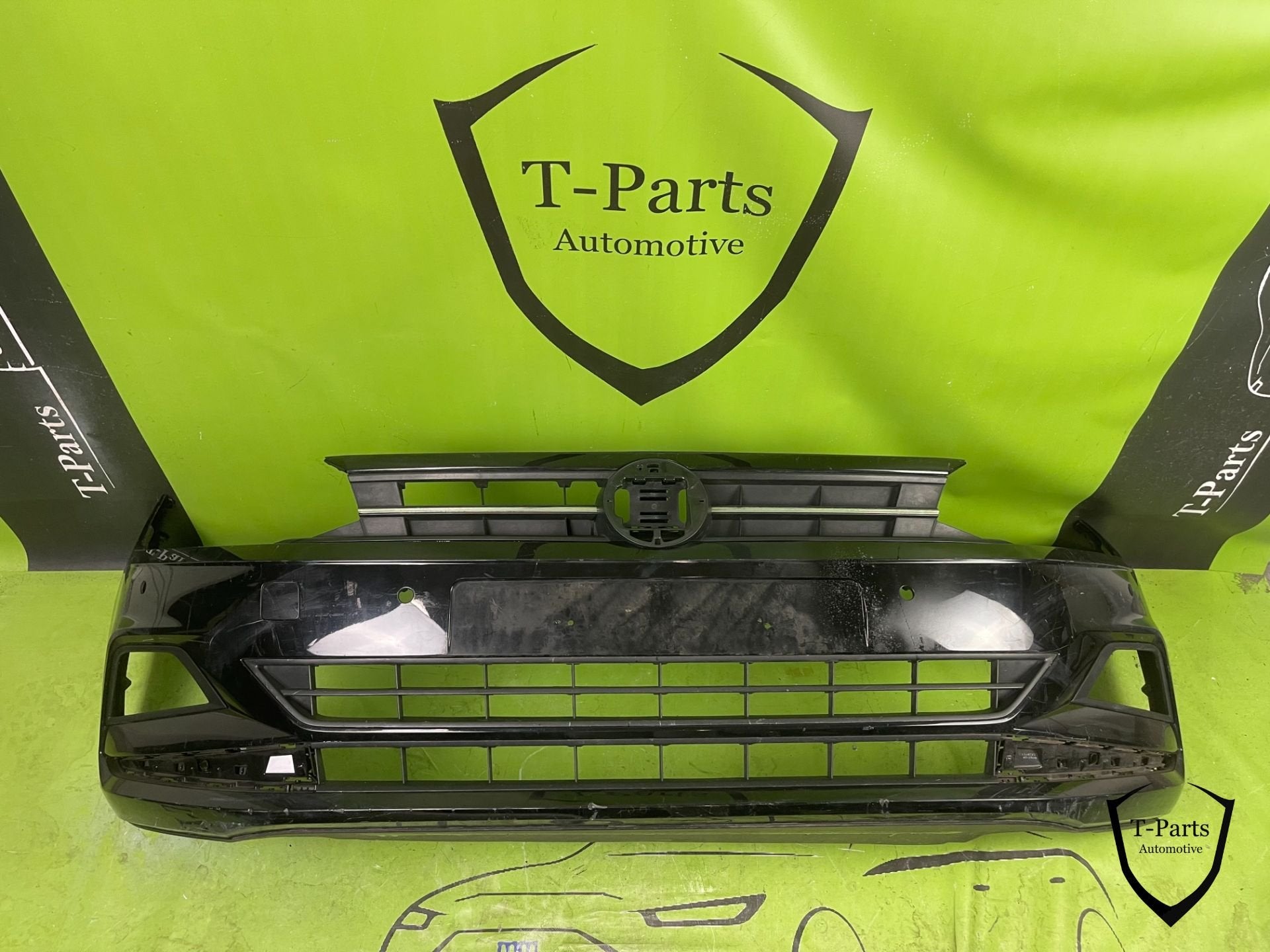 volkswagen polo 2G voorbumper bumper grille rooster, Auto-onderdelen, Info@fabrikant.eu, Volkswagen, Bumper, Fabrikantstraat 1
1000 AA  Amsterdam