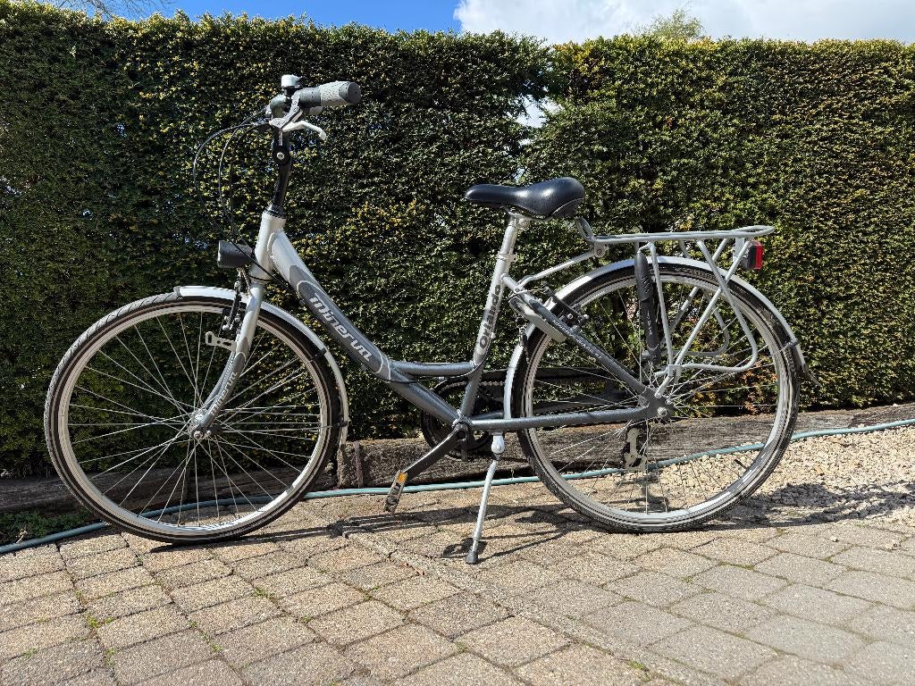 Meisjesfiets, Fietsen en Brommers, Ophalen, Gebruikt, Velgrem, Minerva