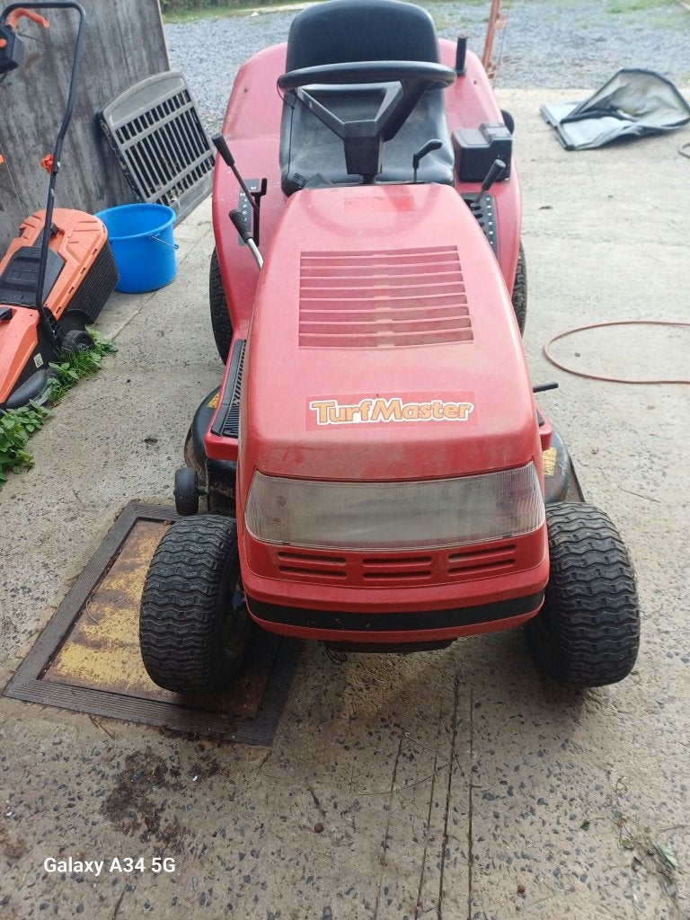 Tracteur tondeuse pour bricoleur uniquement, Enlèvement, Utilisé, Démarrage électrique, 90 à 120 cm