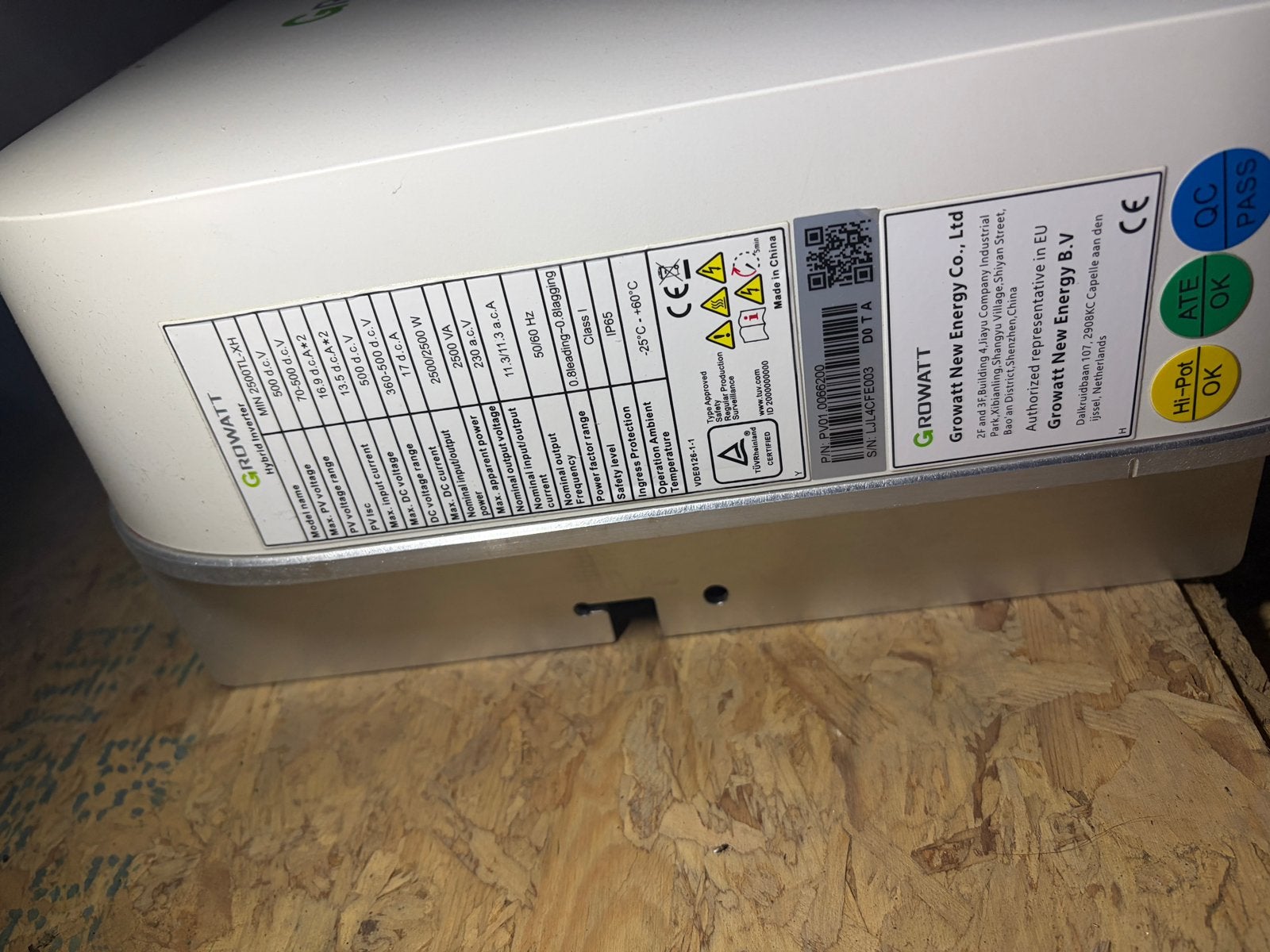 Growatt hybride omvormer  min 2500TL-XH met wifi module, Ophalen, Zo goed als nieuw