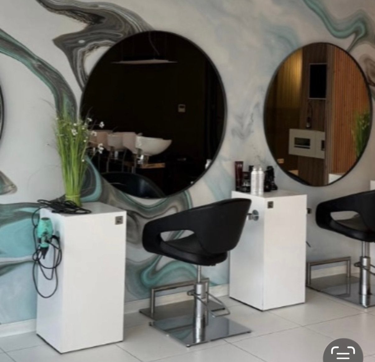 3 kappersstoelen met hydraulische pomp in zwart  leder, Immo