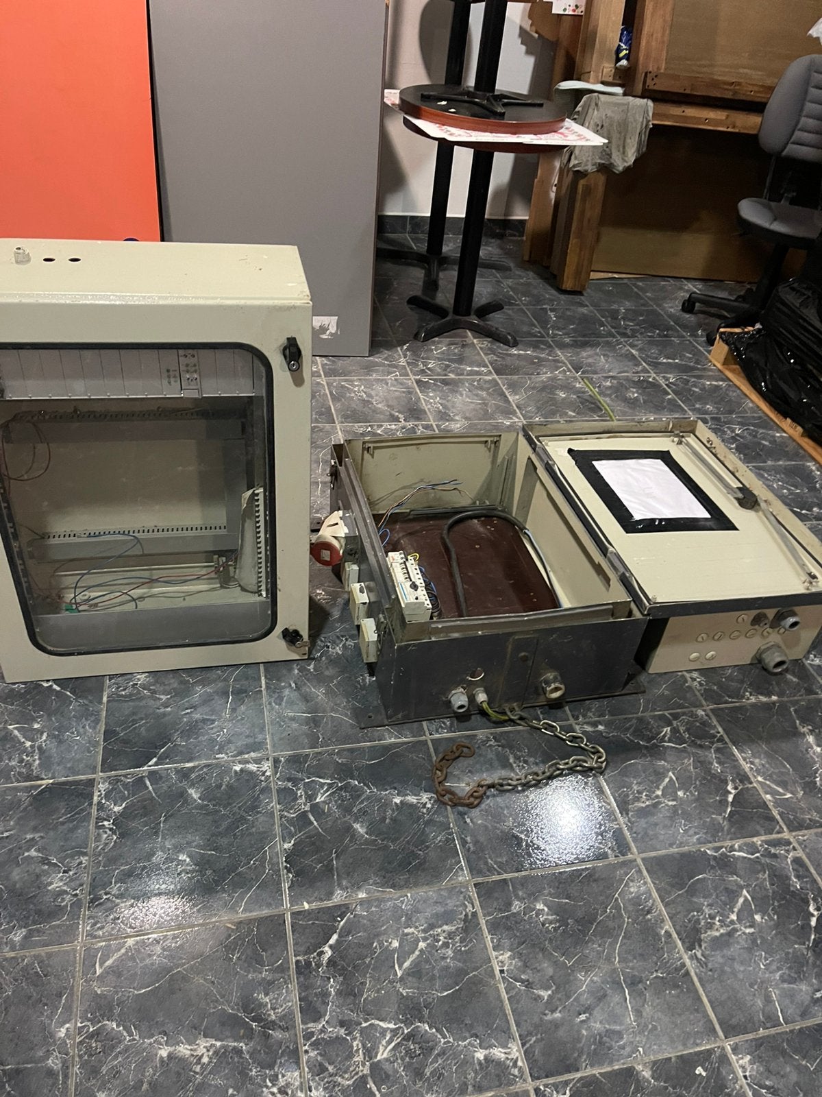 Elektriciteit kasten 3 stuks, Doe-het-zelf en Bouw, Ophalen, Zo goed als nieuw